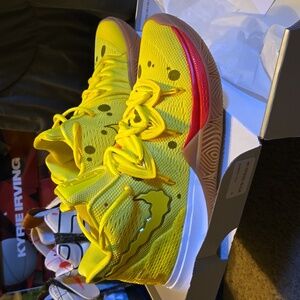 Kyrie 5 x SpongeBob Squarepants (Like New, Original Box)